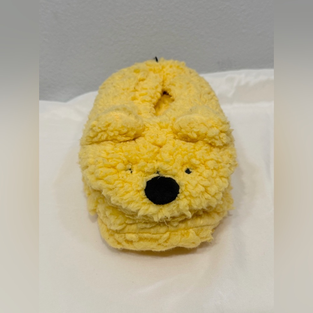 NWT Disney Winnie The Pooh Slippers Yellow Grip Bottom Outsole Pooh Women S/M